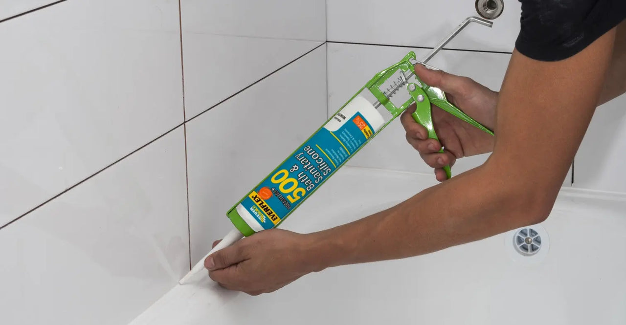 The-Best-Way-to-Seal-a-Bath-or-Shower-Bathroom-Sealant STICK 2