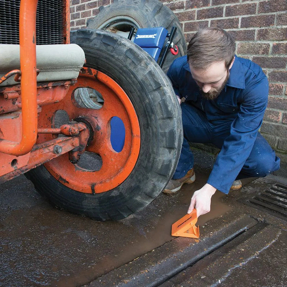 Silverline Folding Steel Wheel Chocks - 0