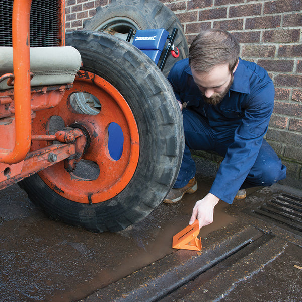 Silverline Folding Steel Wheel Chocks